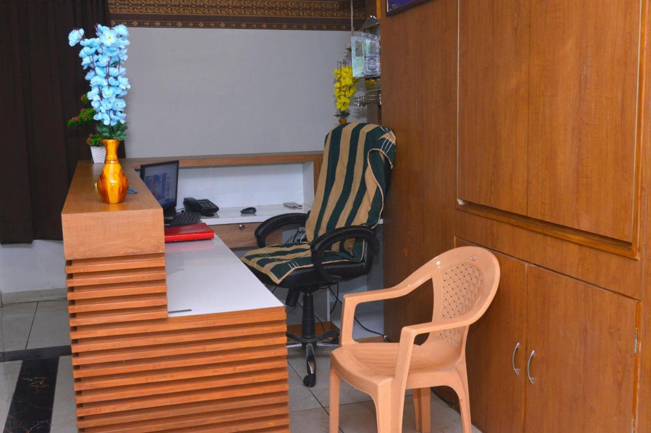 Hotel Asopalav Gandhinagar Exterior photo