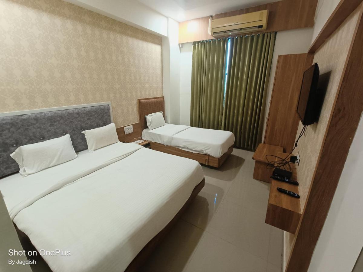 Hotel Asopalav Gandhinagar Exterior photo