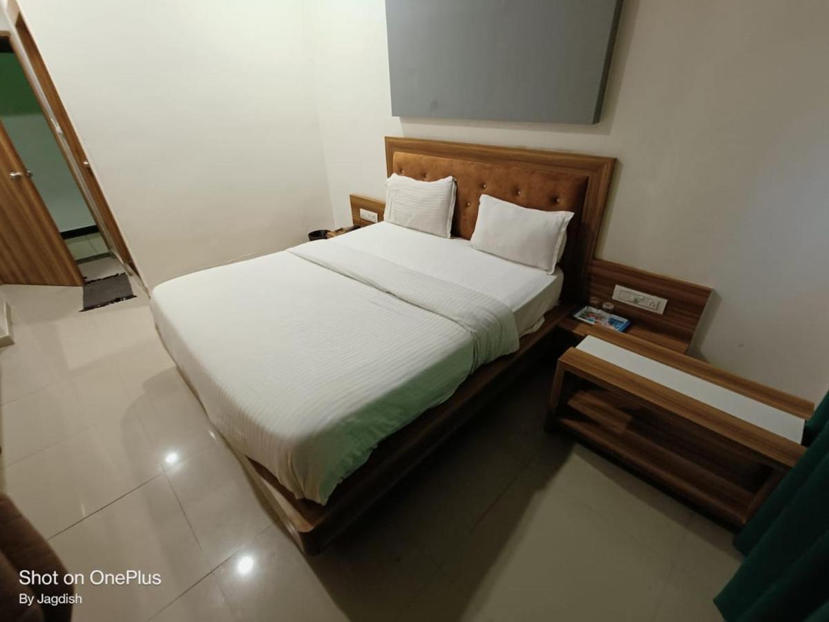 Hotel Asopalav Gandhinagar Exterior photo