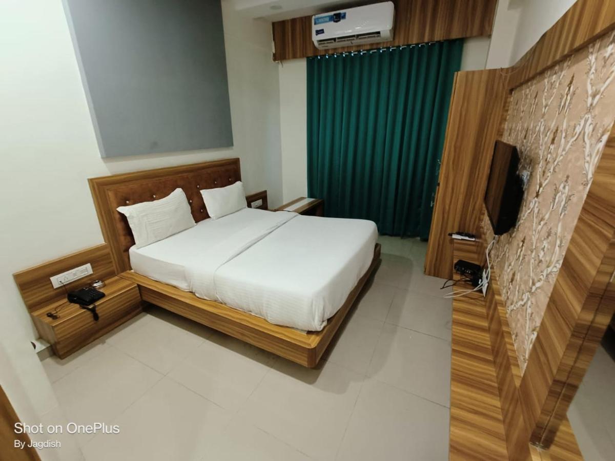 Hotel Asopalav Gandhinagar Exterior photo