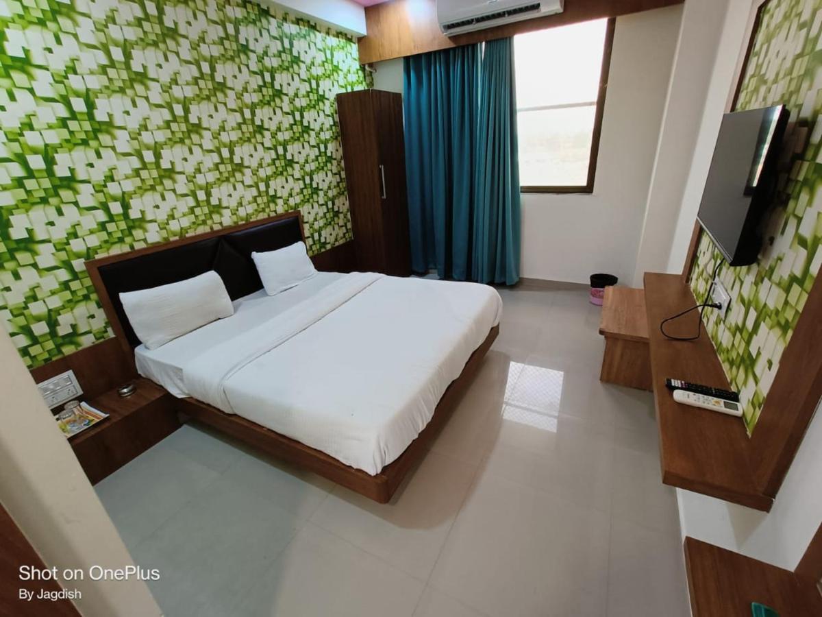 Hotel Asopalav Gandhinagar Exterior photo